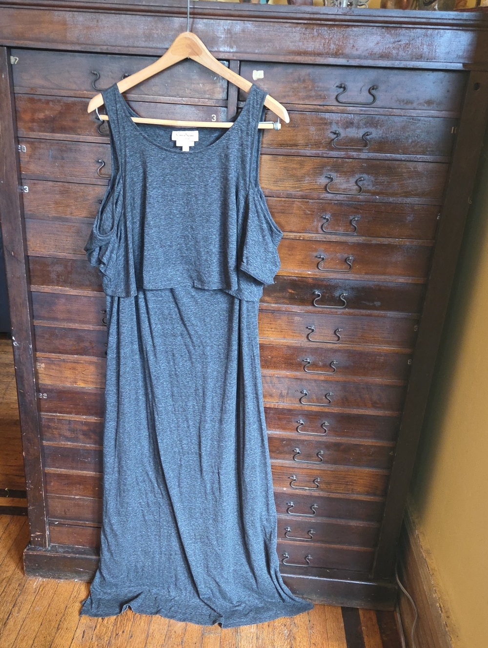 Jessica Simpson Charcoal Gray Cold-Shoulder Maxi Dress